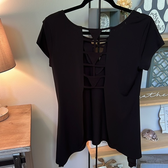 NWT Maurice’s Top with Back Cutouts Size Small - Picture 6 of 8
